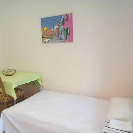 Diogenis Ground Lefkas Apolpaina